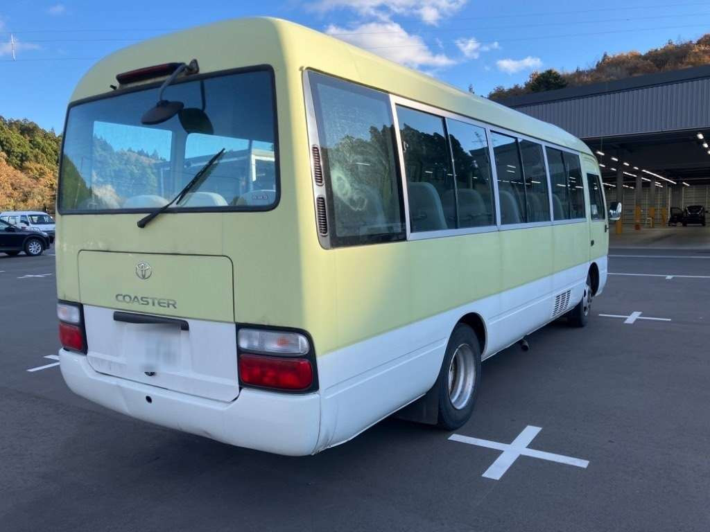 2005 Toyota Coaster XZB50[1]