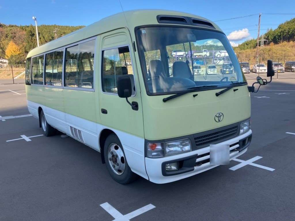 2005 Toyota Coaster XZB50[2]