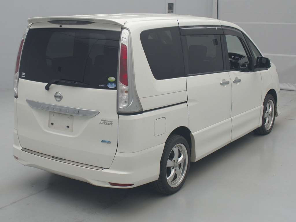 2011 Nissan Serena FNC26[1]