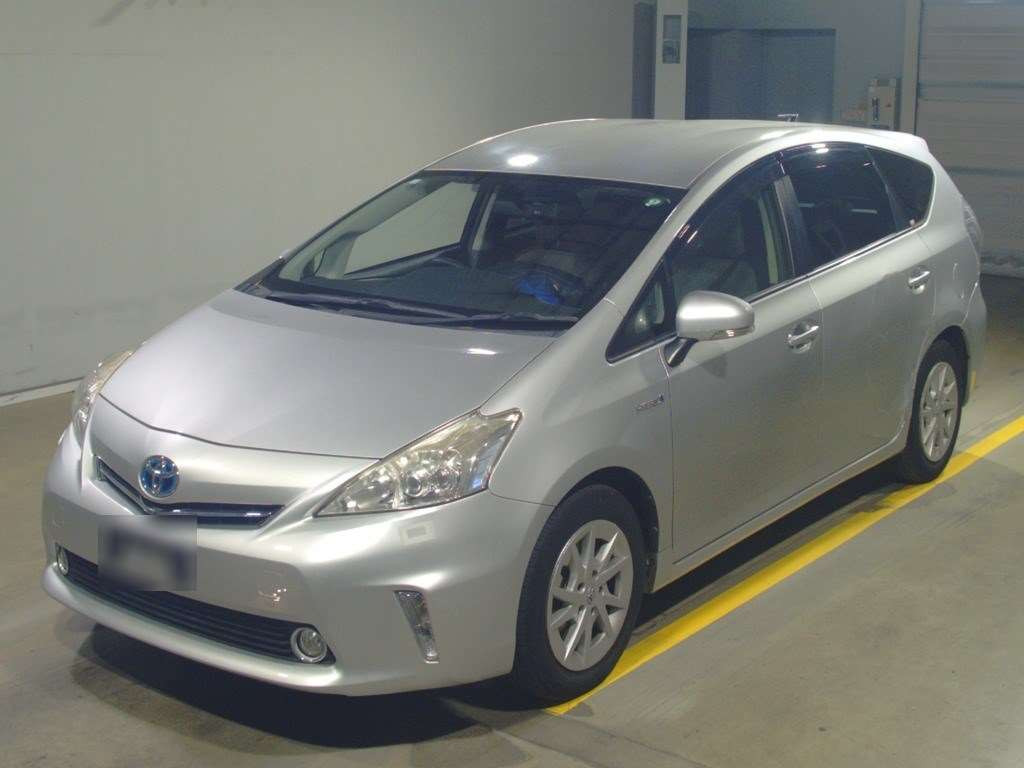 2014 Toyota Prius alpha ZVW40W[0]