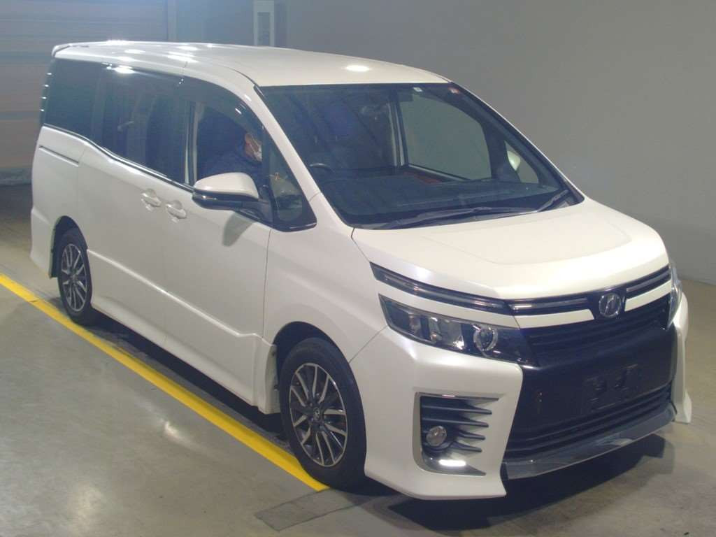 2015 Toyota Voxy ZRR80W[2]