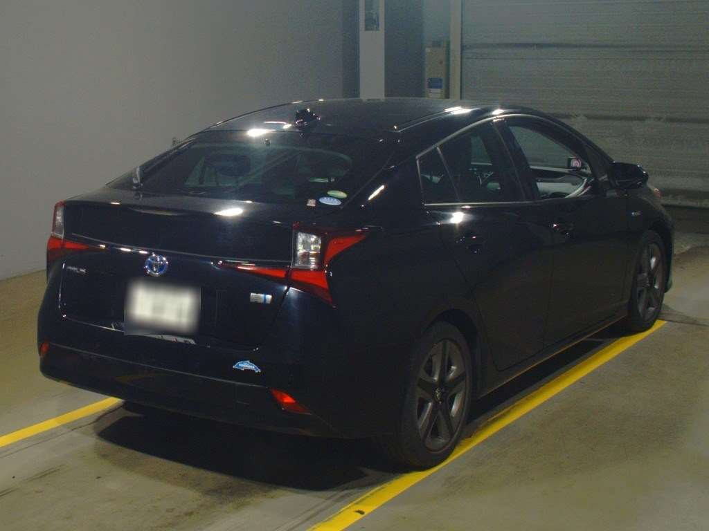 2019 Toyota Prius ZVW51[1]