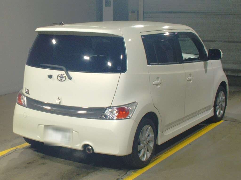 2011 Toyota bB QNC21[1]