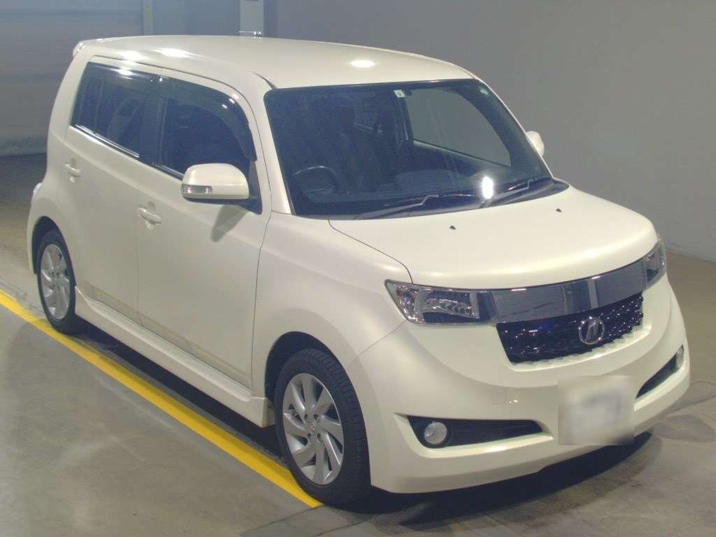 2011 Toyota bB QNC21[2]