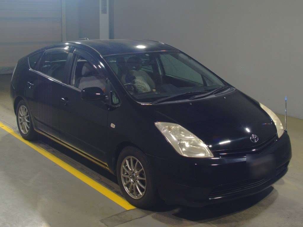 2004 Toyota Prius NHW20[2]