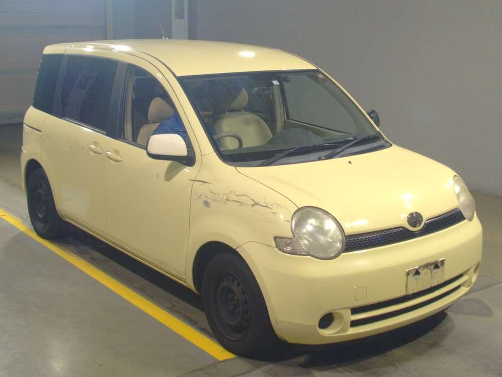 2004 Toyota Sienta NCP81G[2]