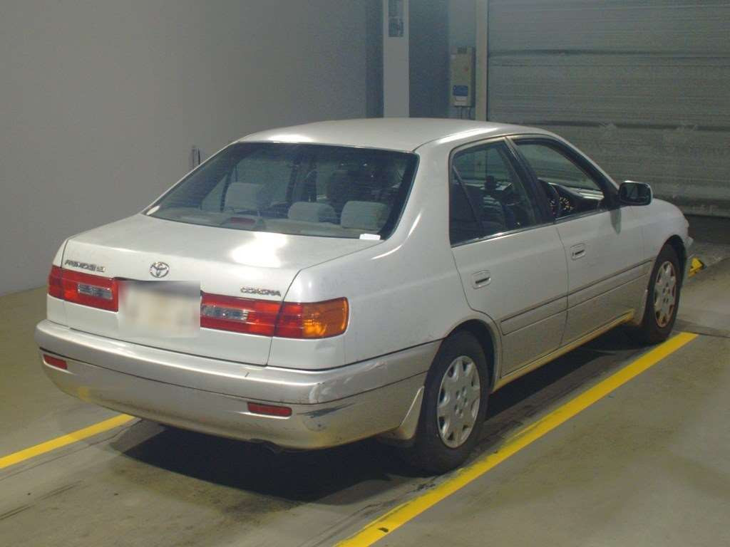 2000 Toyota Corona Premio AT211[1]