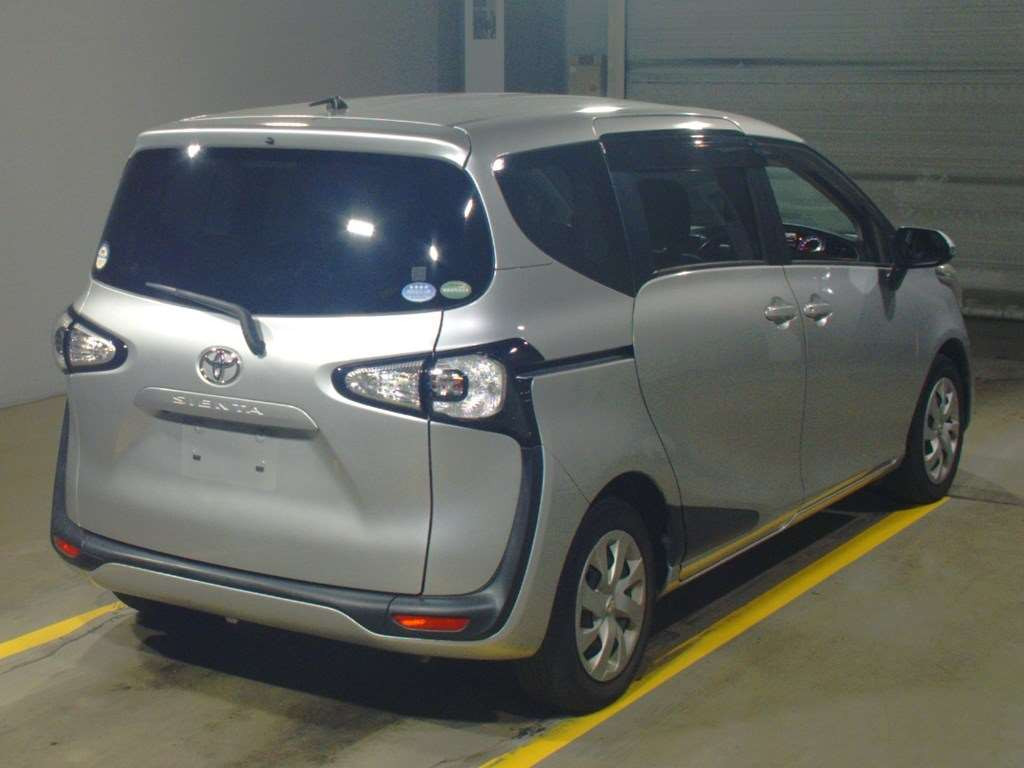 2015 Toyota Sienta NSP170G[1]