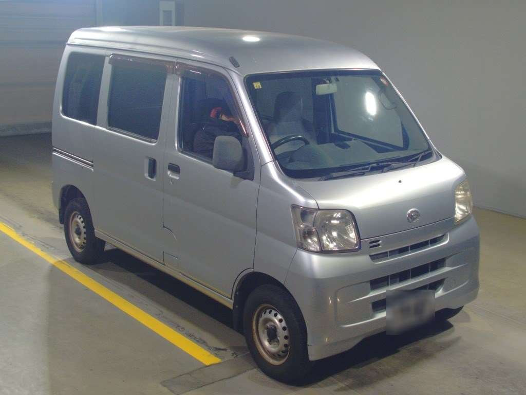 2011 Daihatsu Hijet Cargo S321V[2]