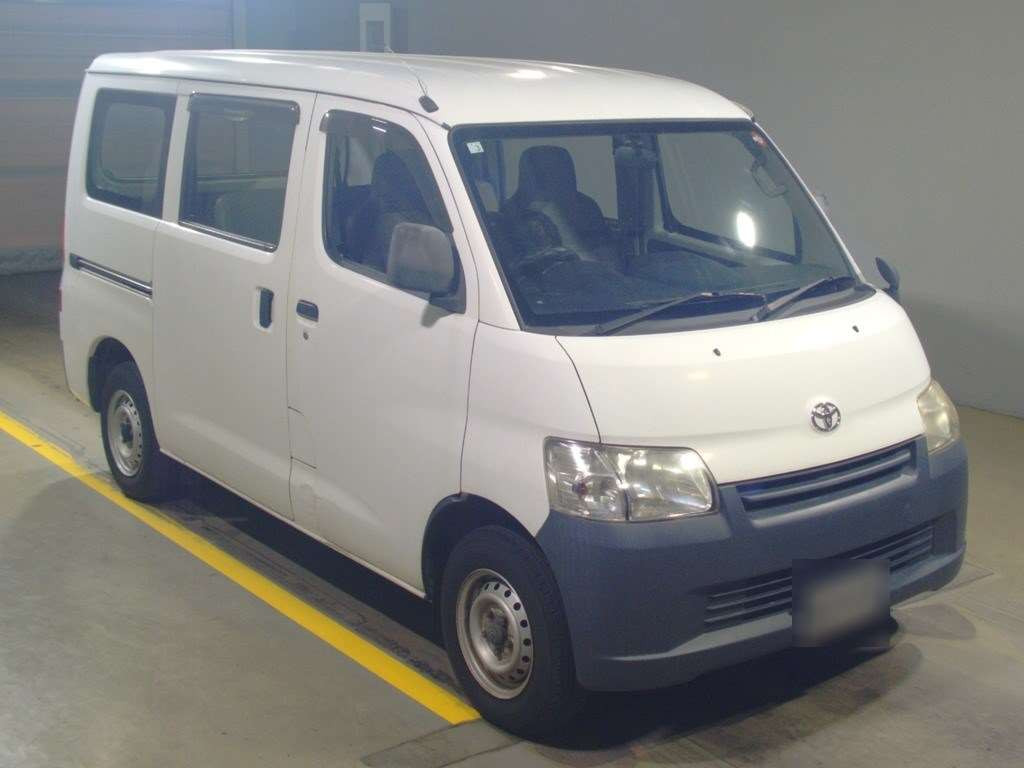 2011 Toyota Townace Van S402M[2]