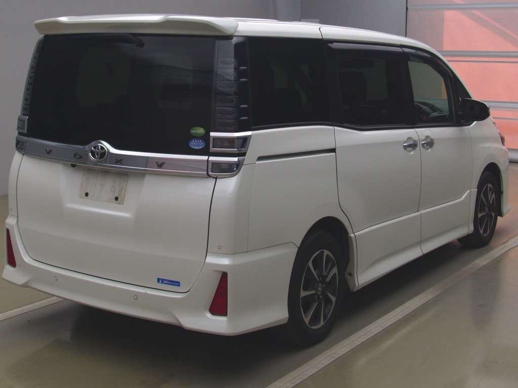 2019 Toyota Voxy ZRR80W[1]