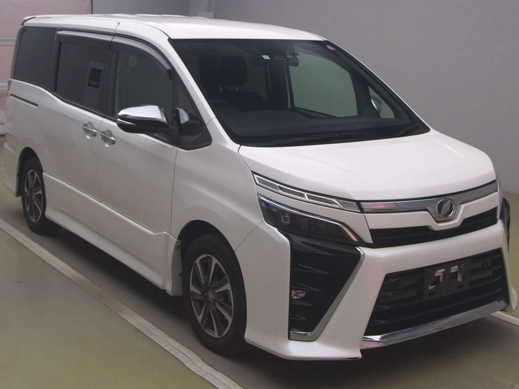 2019 Toyota Voxy ZRR80W[2]