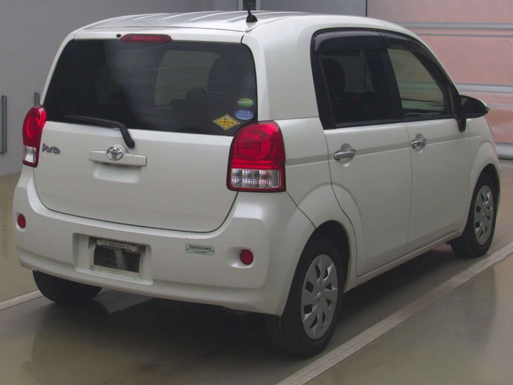 2013 Toyota Porte NCP141[1]