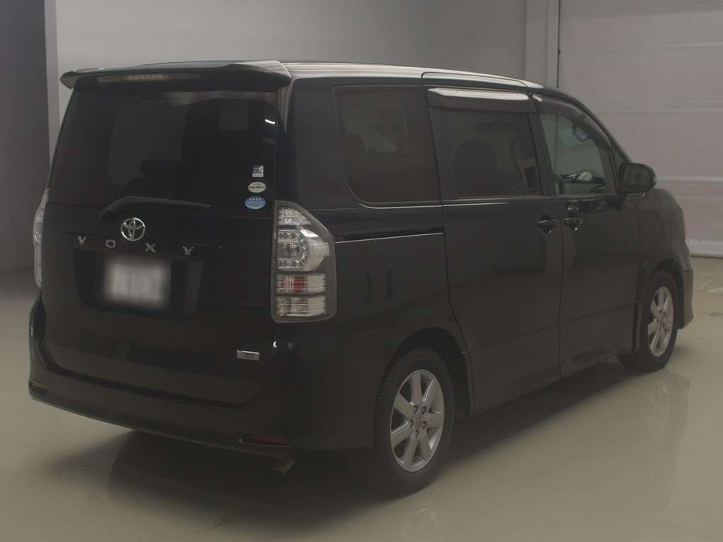 2012 Toyota Voxy ZRR70W[1]