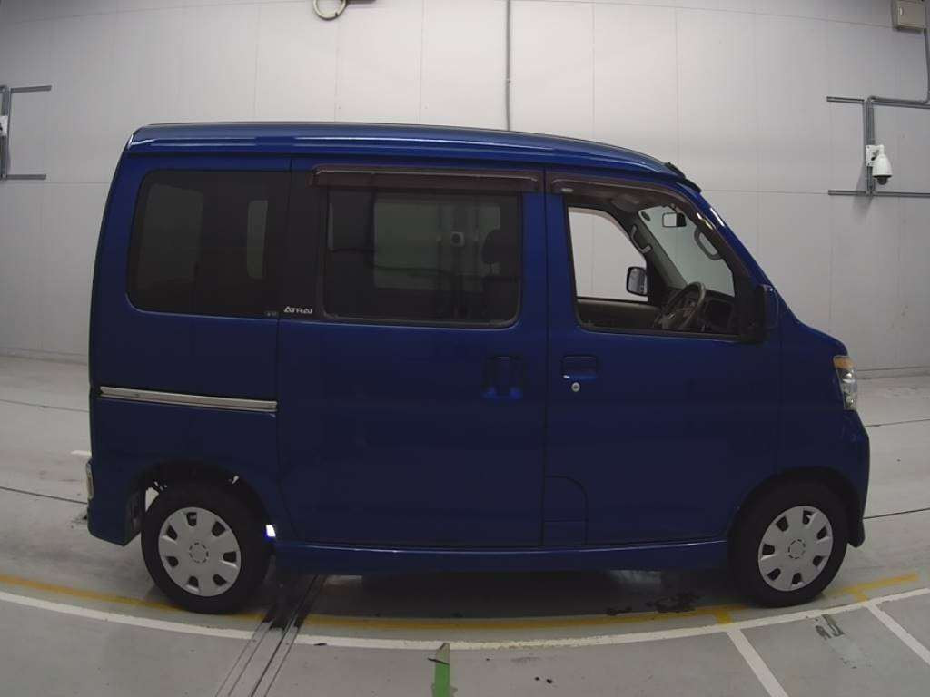 2010 Daihatsu Atrai Wagon S321G[2]