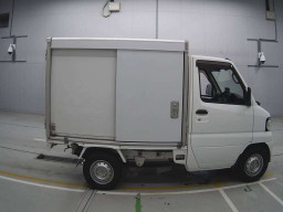 2013 Mitsubishi Minicab Truck