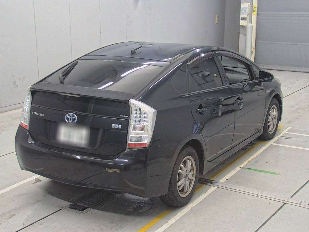 2010 Toyota Prius ZVW30[1]