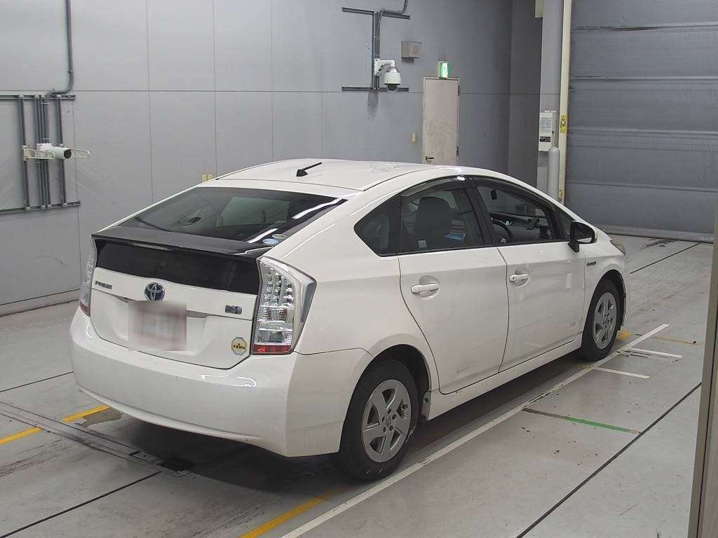 2010 Toyota Prius ZVW30[1]