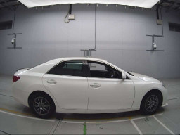 2011 Toyota Mark X