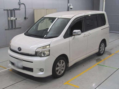 2010 Toyota Voxy