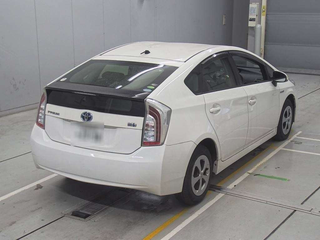 2014 Toyota Prius ZVW30[1]