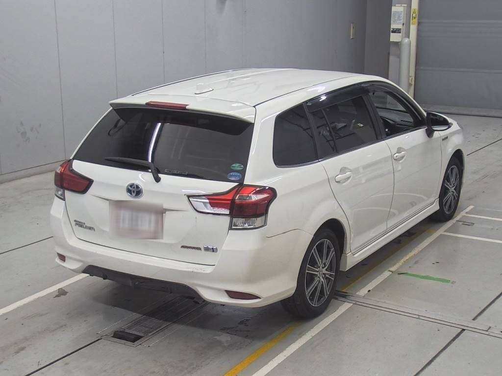 2015 Toyota Corolla Fielder NKE165G[1]