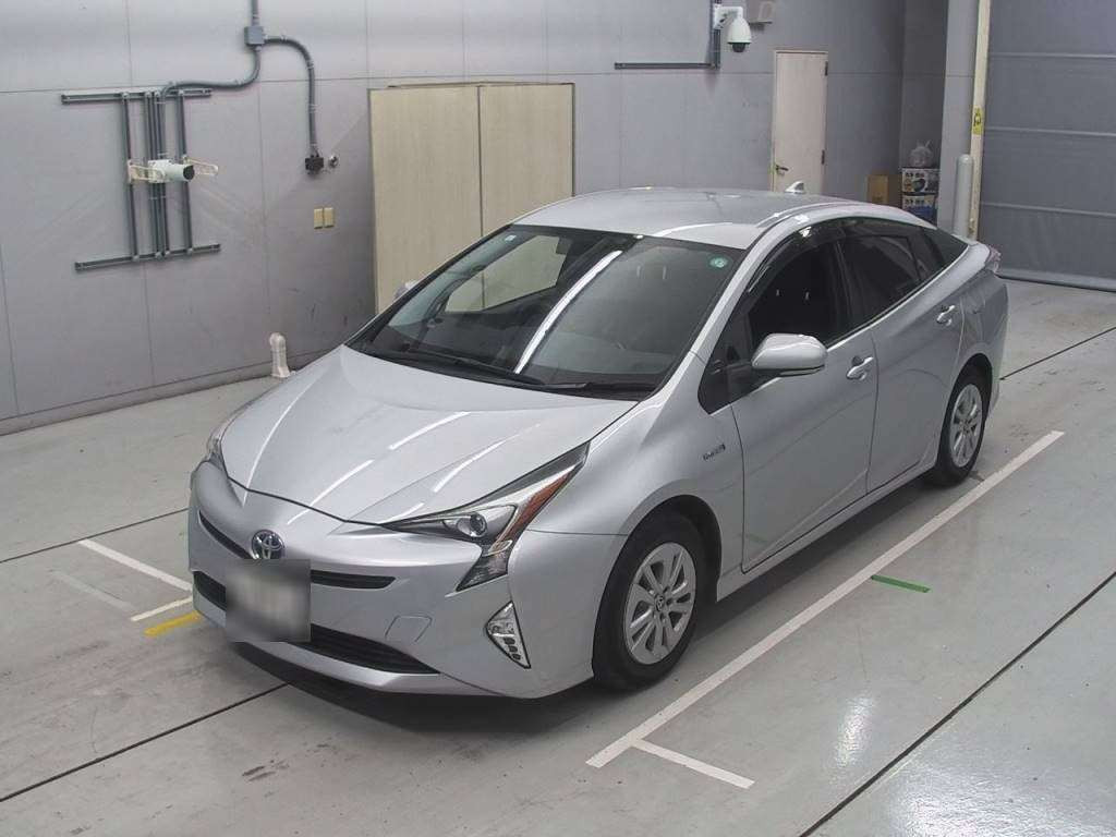 2017 Toyota Prius ZVW50[0]