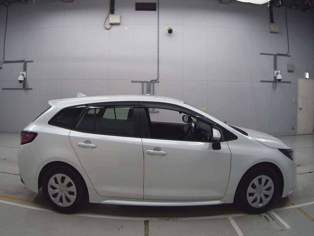 2023 Toyota Corolla Touring Wagon ZWE219W[2]