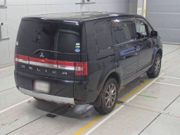 2016 Mitsubishi Delica D5