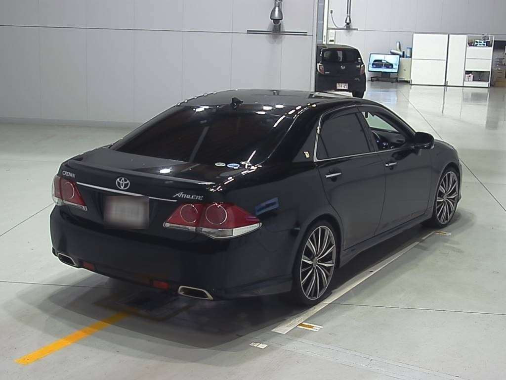 2010 Toyota Crown GRS200[1]