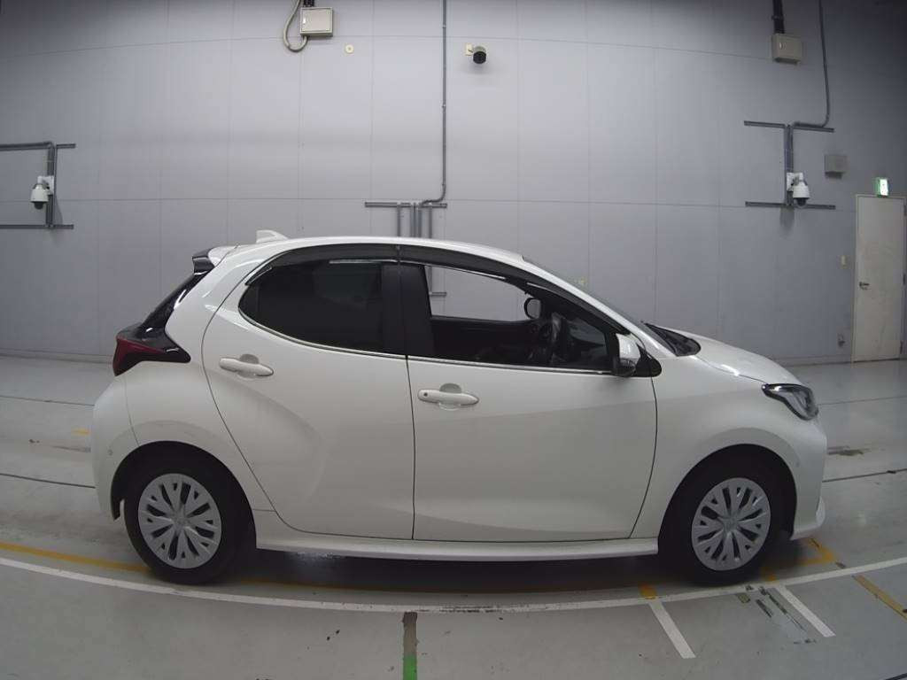 2020 Toyota YARIS MXPH10[2]