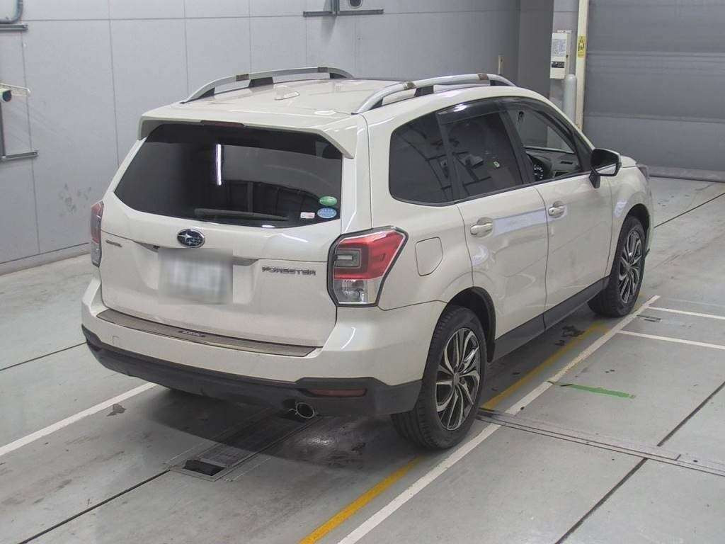 2016 Subaru Forester SJ5[1]