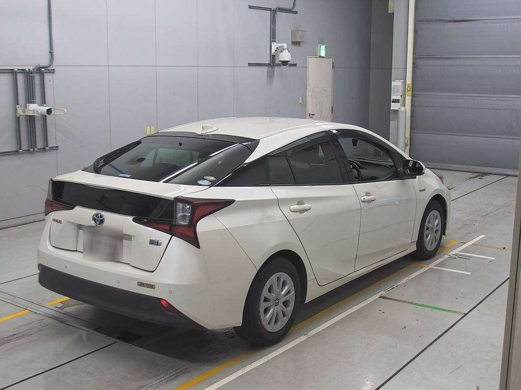 2019 Toyota Prius ZVW51[1]