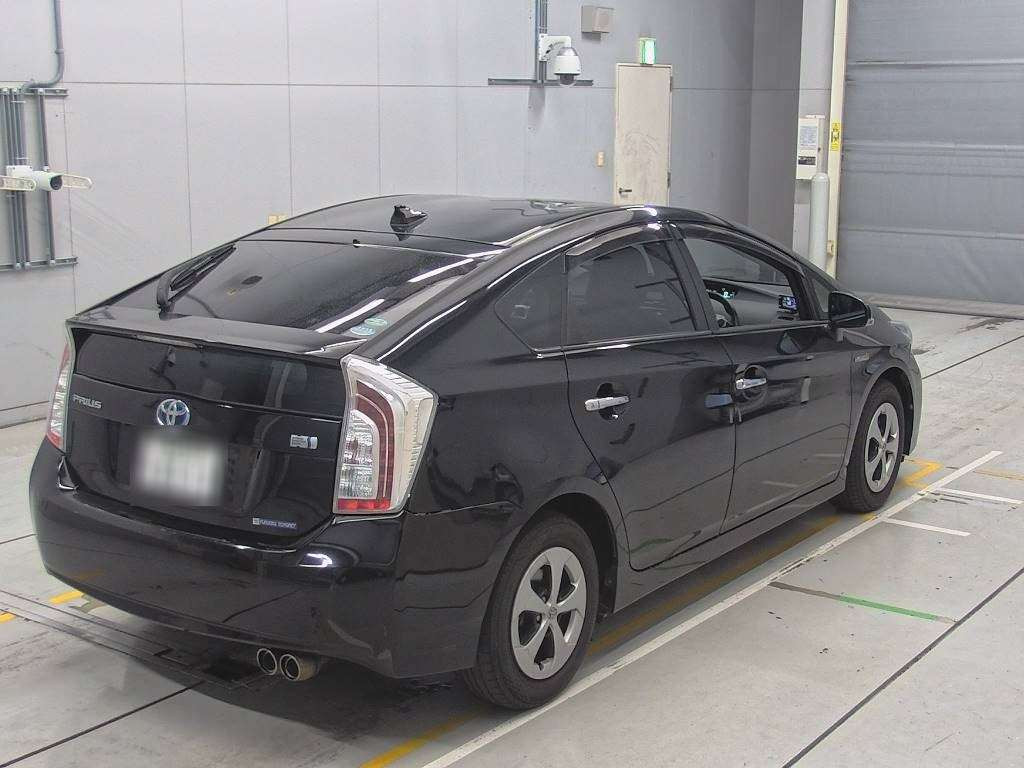 2015 Toyota Prius ZVW30[1]