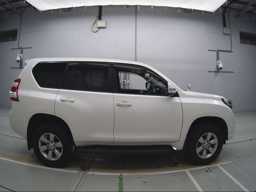 2014 Toyota Land Cruiser Prado TRJ150W[2]