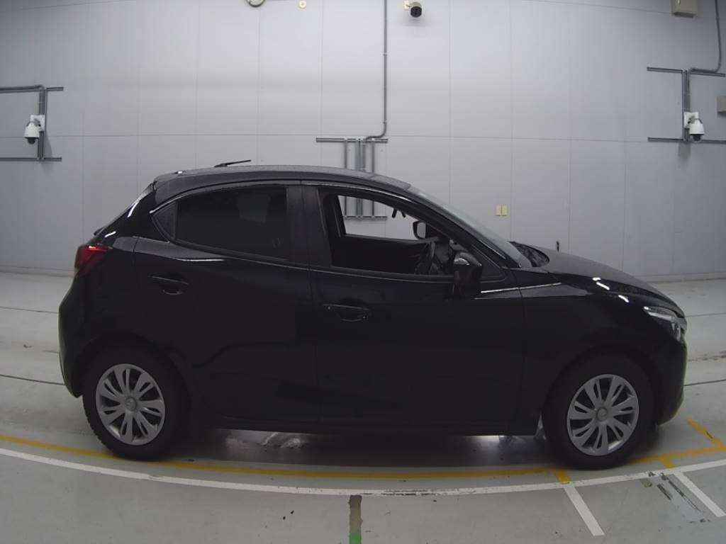 2016 Mazda Demio DJ3FS[2]