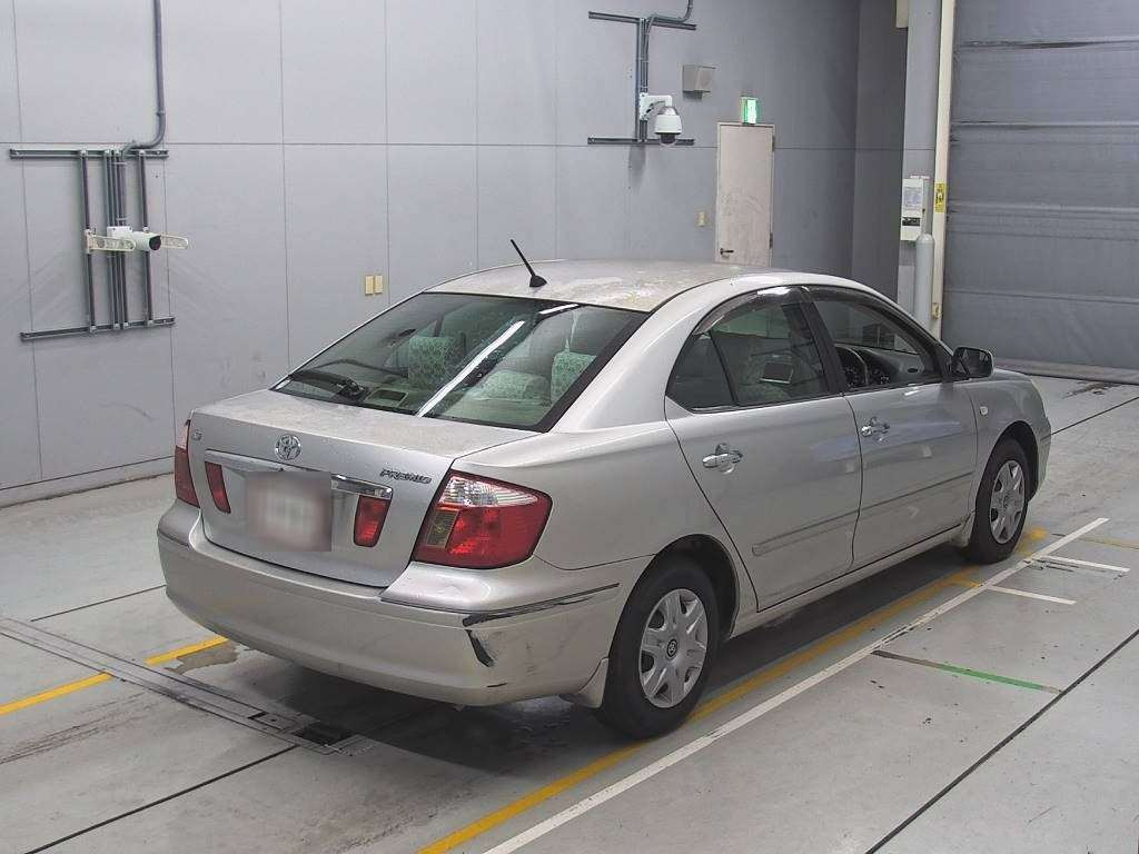 2004 Toyota Premio ZZT240[1]