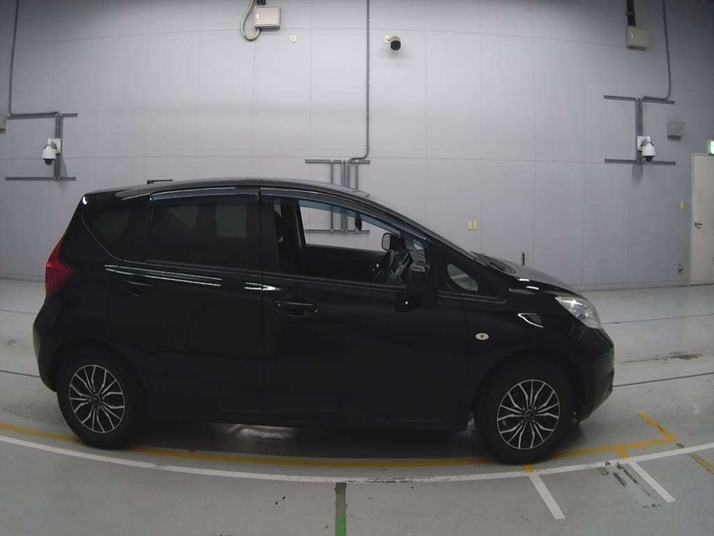 2014 Nissan Note E12[2]