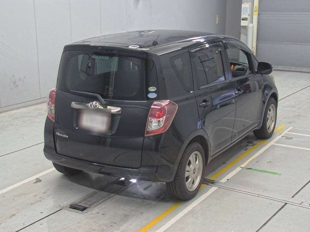 2009 Toyota Ractis SCP100[1]