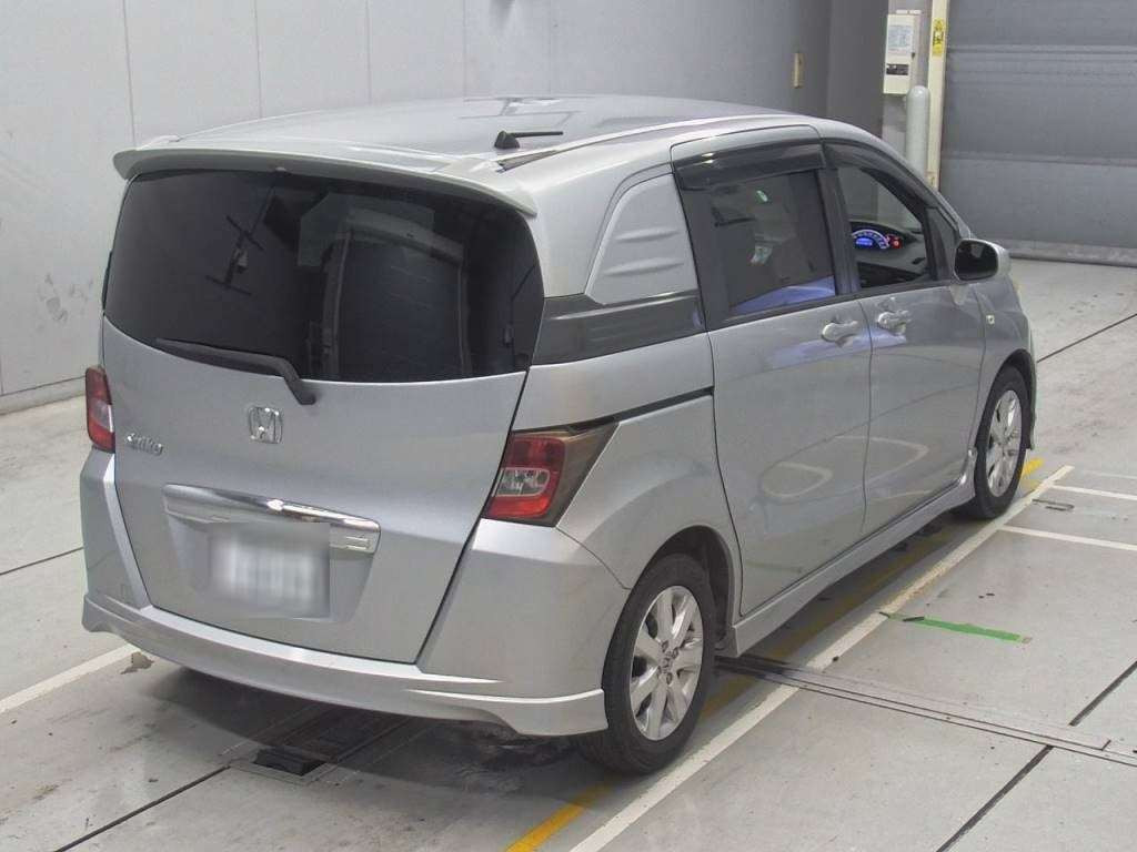 2010 Honda Freed Spike GB3[1]