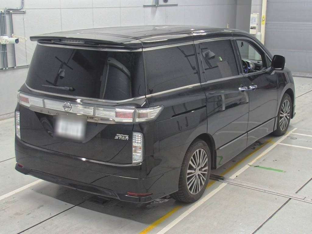 2018 Nissan Elgrand TE52[1]