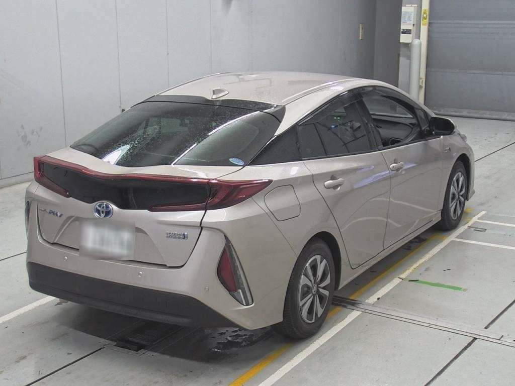 2021 Toyota Prius PHV ZVW52[1]