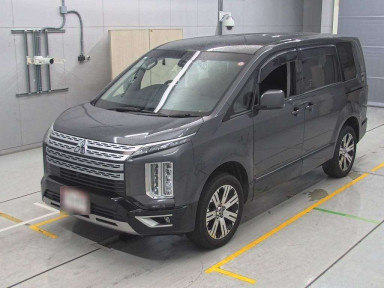 2021 Mitsubishi Delica D5