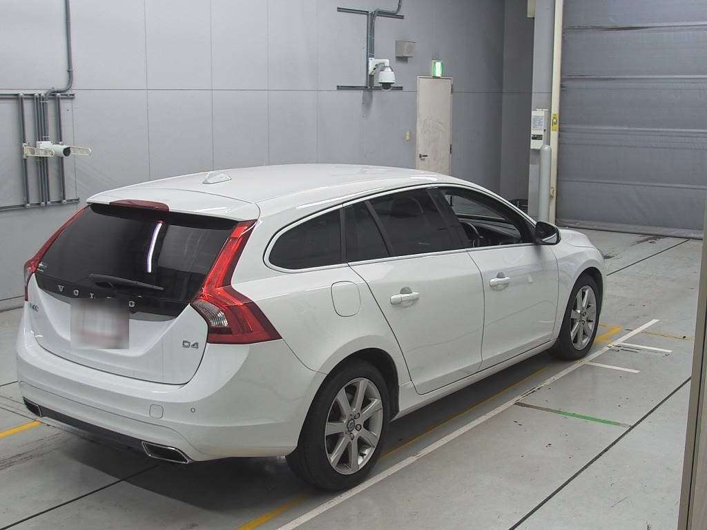 2015 Volvo V60 FD4204T[1]