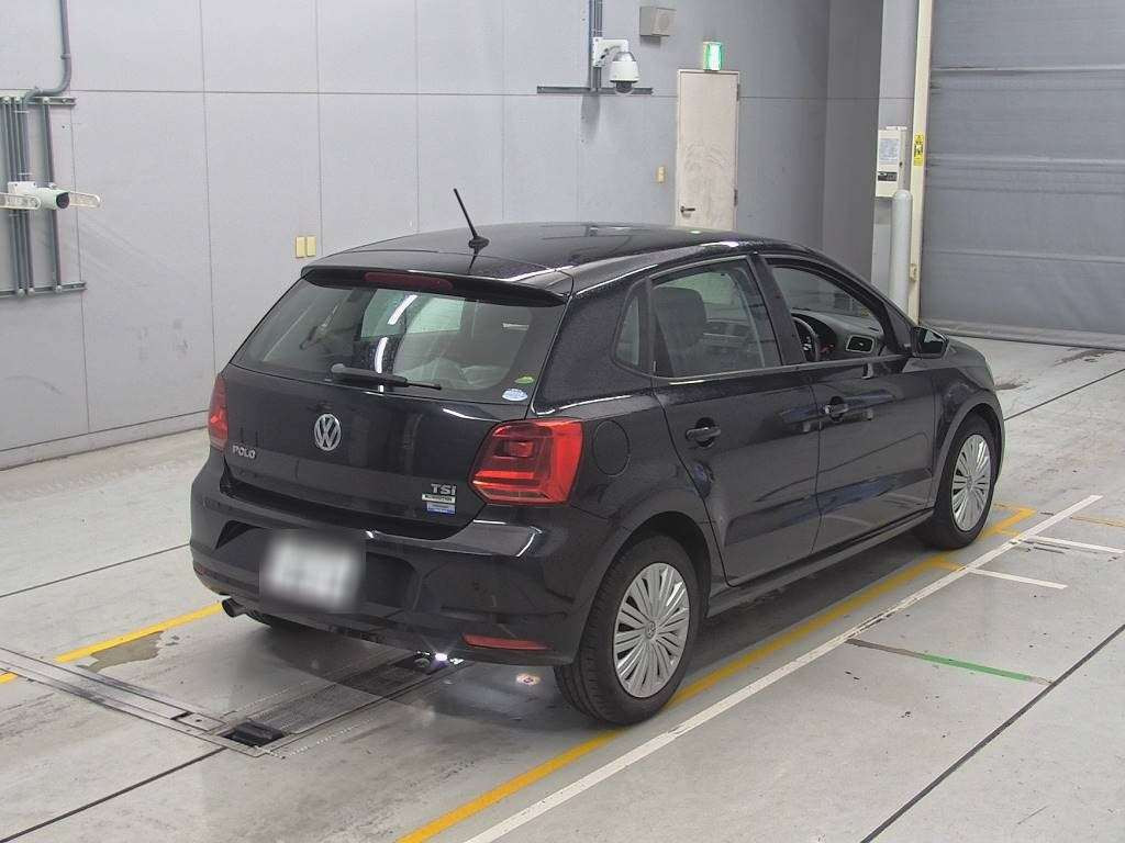 2015 Volkswagen Polo 6RCJZ[1]