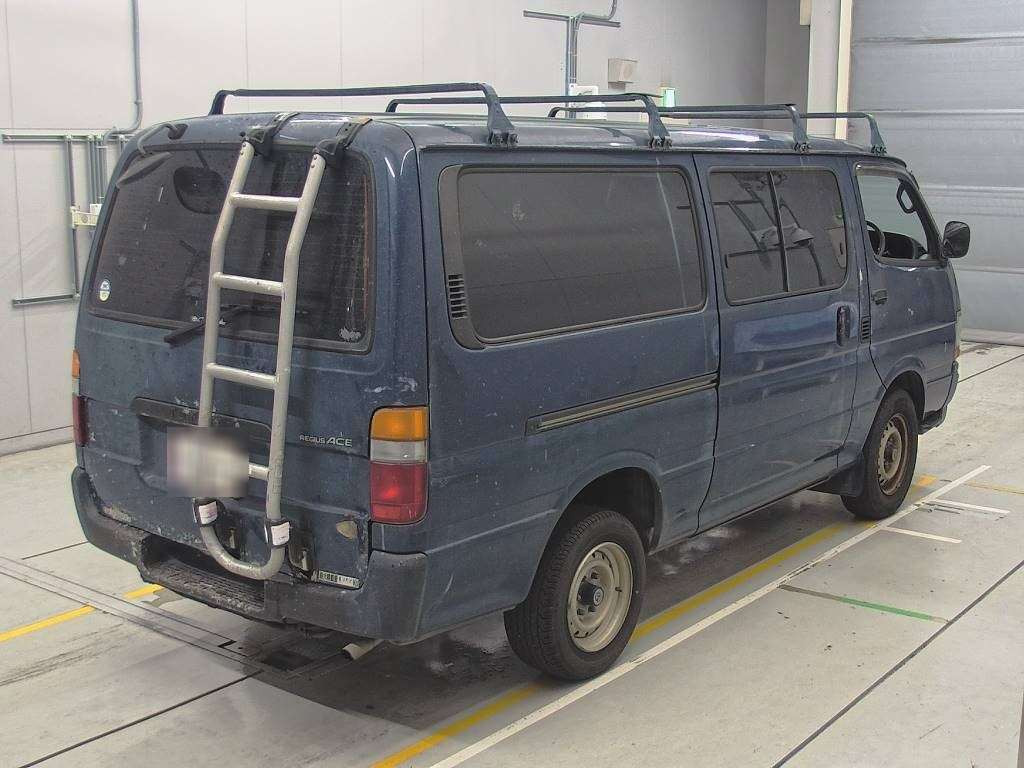 2001 Toyota Regiusace Van RZH112V[1]