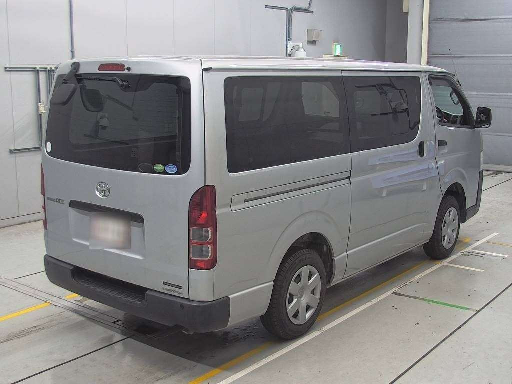 2019 Toyota Regiusace Van TRH200V[1]