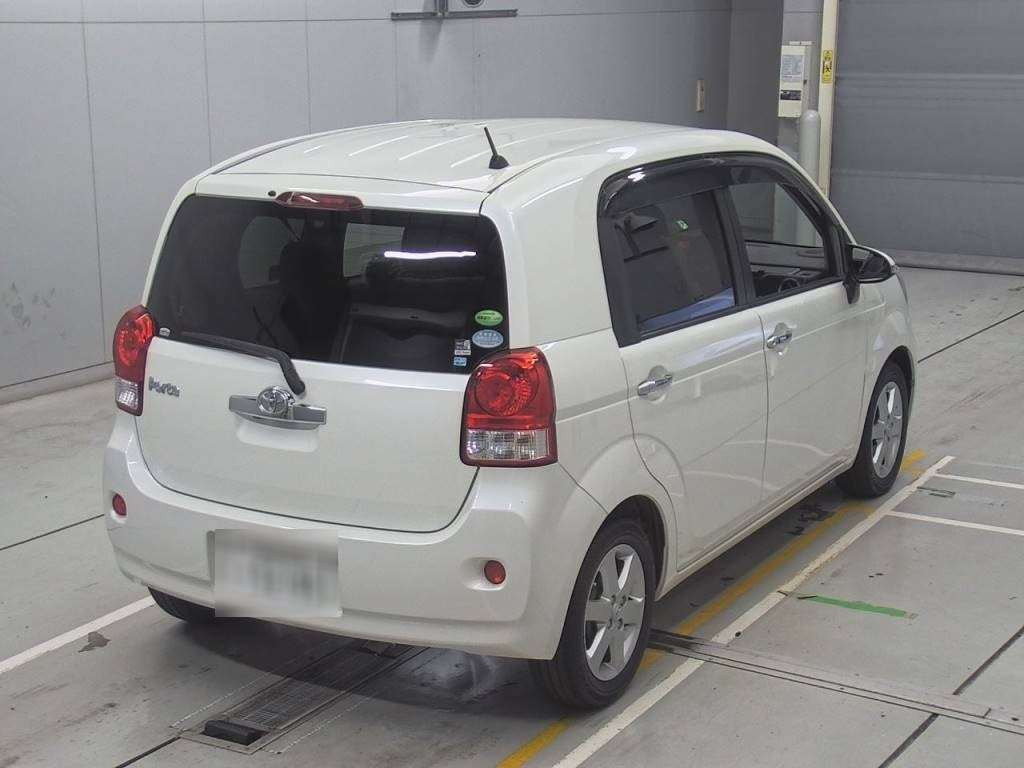 2014 Toyota Porte NCP141[1]