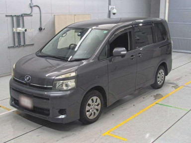 2012 Toyota Voxy