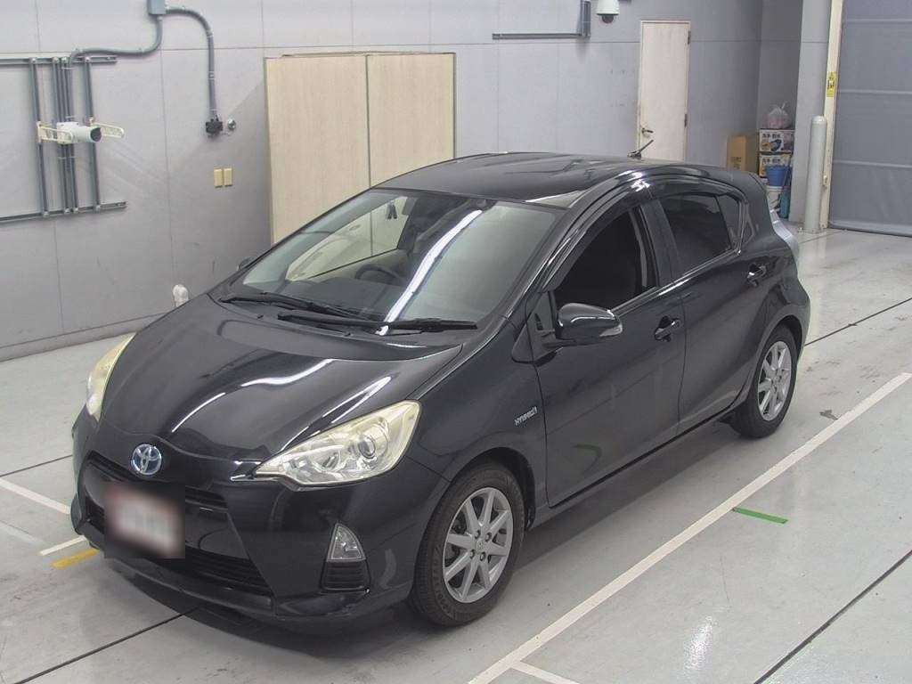 2013 Toyota Aqua NHP10[0]